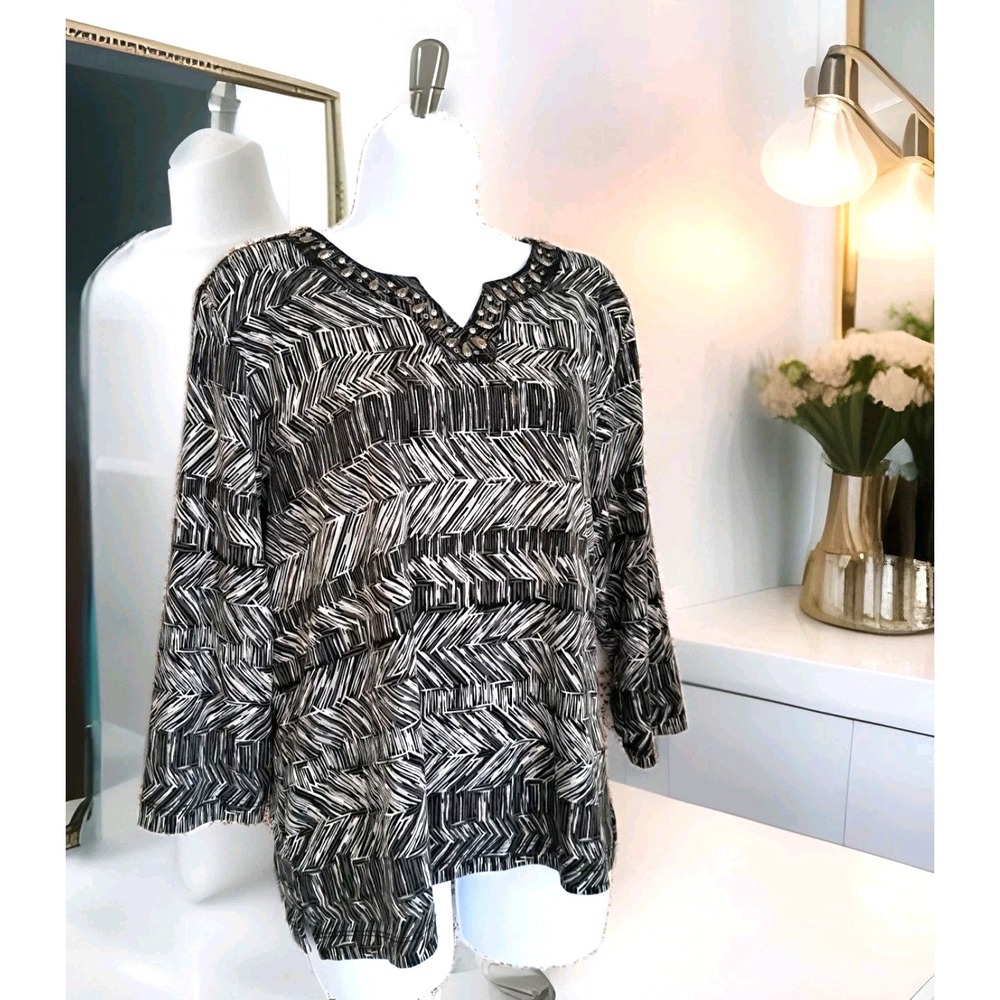 Alfred Dunner Popover Top PL Black Abstract‎ Beaded Neckline 3/4 Sleeve Stretch